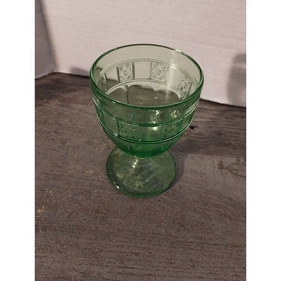 Jeanette Doric Green Depression Glass Footed Tumbler - Picture 4 of 4